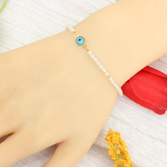 "Trendy Handmade Bracelet – A Thoughtful Gift for Girls & Women | UNVRC1461 - Picture 2 of 10